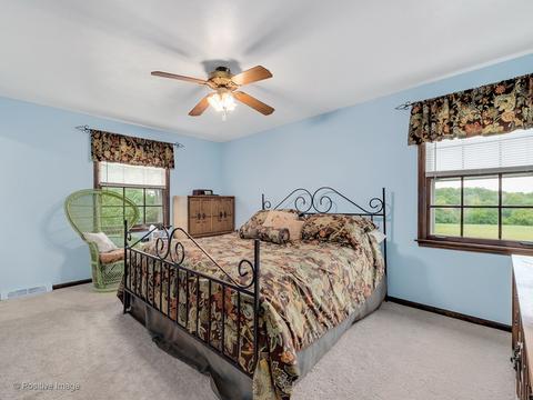 2238 Stonegate Ln, Wheaton, IL 60189 photo 13