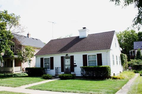 15 N Chapel St, Elgin, IL 60120 photo 1
