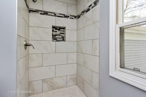 4943 Carriage Dr, Gurnee, IL 60031 photo 13
