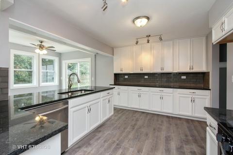 4943 Carriage Dr, Gurnee, IL 60031 photo 4