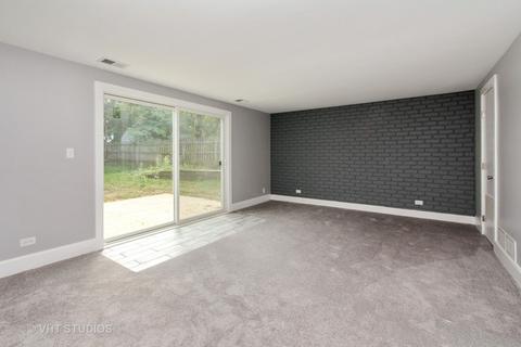 4943 Carriage Dr, Gurnee, IL 60031 photo 8