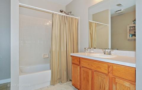 3025 Anton Dr, Aurora, IL 60504 photo 12