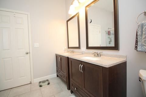 239 Faircroft Rd, Bartlett, IL 60103 photo 10