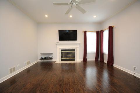 239 Faircroft Rd, Bartlett, IL 60103 photo 5