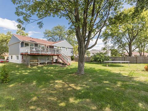 413 Library Ln, Streamwood, IL 60107 photo 2