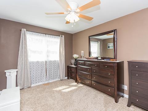413 Library Ln, Streamwood, IL 60107 photo 8