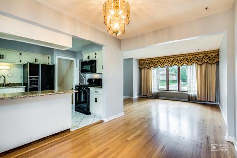 1033 Marshall Dr, Des Plaines, IL 60016 photo 7