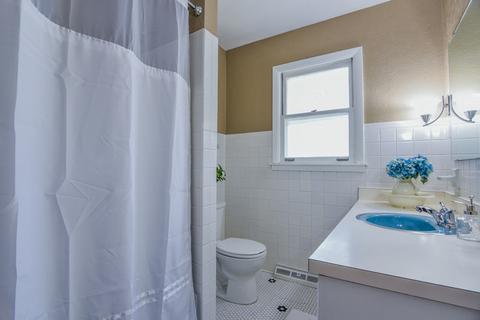 32 Central Ave, Aurora, IL 60506 photo 13