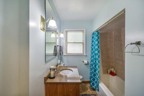 227 E Brown St, West Chicago, IL 60185 photo 4