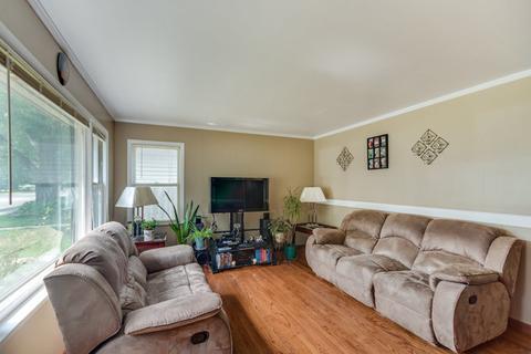 227 E Brown St, West Chicago, IL 60185 photo 3