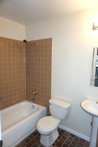 2750 Northampton Dr #A2, Rolling Meadows, IL 60008 photo 9