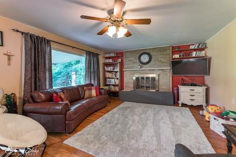 4308 Front Royal Dr, Mchenry, IL 60050 photo 3