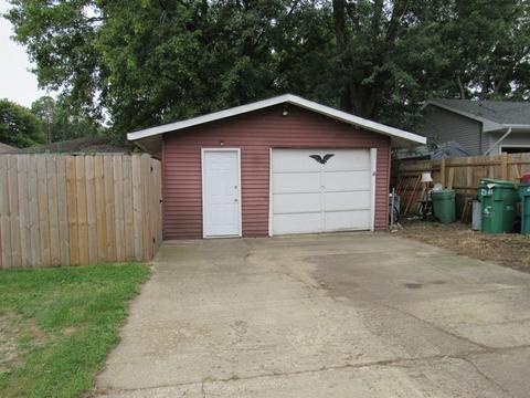 1015 W Eureka St, Braidwood, IL 60408 photo 5