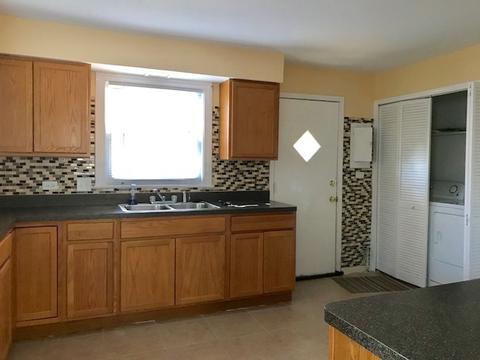 868 S Spring Rd, Elmhurst, IL 60126 photo 5