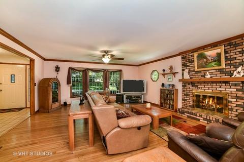 805 Oakview Dr, Algonquin, IL 60102 photo 6