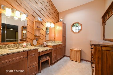 805 Oakview Dr, Algonquin, IL 60102 photo 10