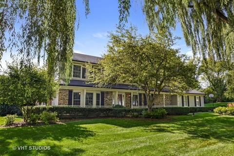 805 Oakview Dr, Algonquin, IL 60102 photo 2