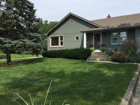 3304 W 3rd Ave, Mchenry, IL 60050 photo 2