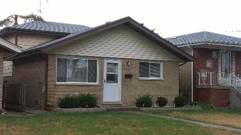 7814 S Mobile Ave, Burbank, IL 60459 photo 1