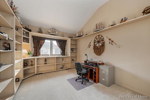 2071 Hallmark Ct, Wheaton, IL 60187 photo 13
