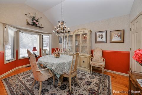 2071 Hallmark Ct, Wheaton, IL 60187 photo 5