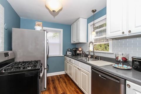 285 S Wolf Rd, Des Plaines, IL 60016 photo 7