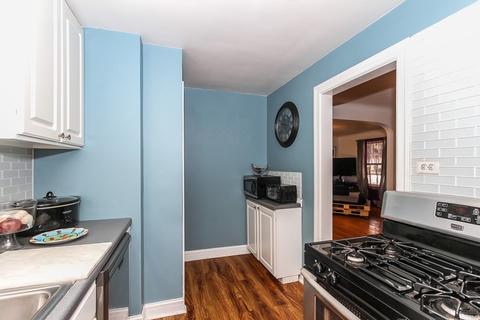 285 S Wolf Rd, Des Plaines, IL 60016 photo 9