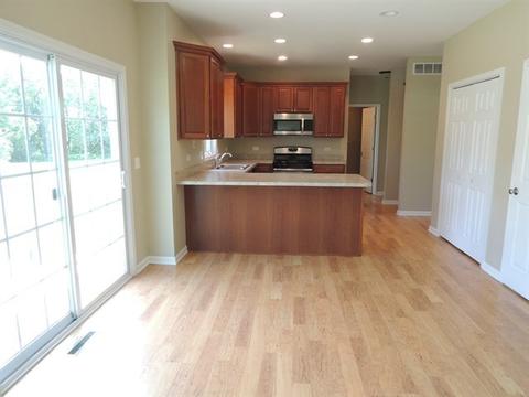 1 Hidden Grove Ln, Spring Valley, IL 61362 photo 2