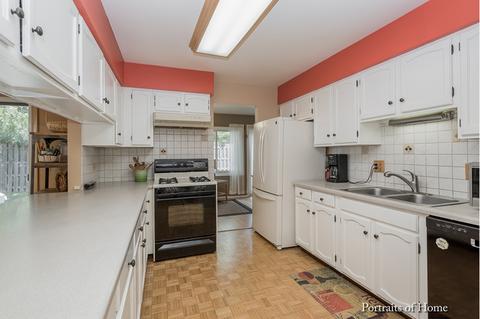 2507 Honeysuckle Ln, Rolling Meadows, IL 60008 photo 7