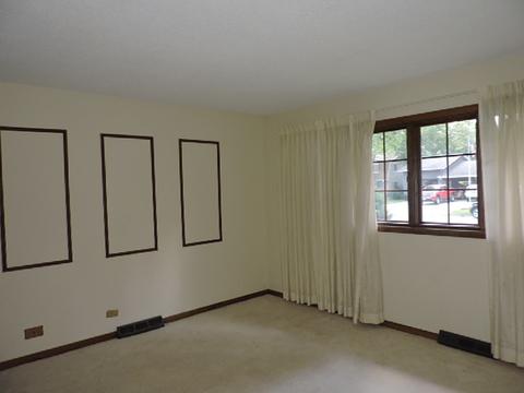 720 Carlton Dr, Elgin, IL 60120 photo 13