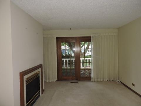 720 Carlton Dr, Elgin, IL 60120 photo 6
