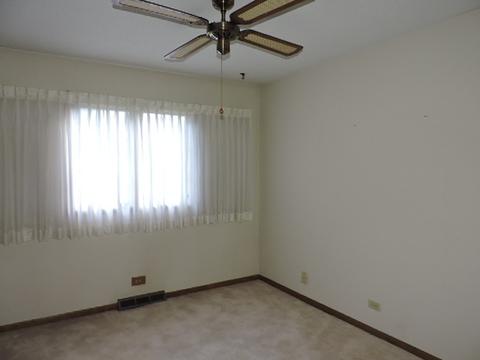 720 Carlton Dr, Elgin, IL 60120 photo 11