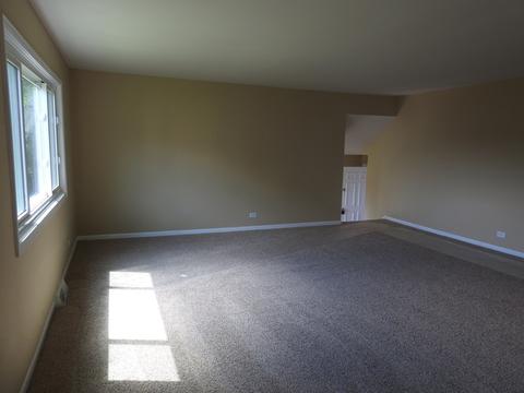 2 Rye Ct, Bolingbrook, IL 60440 photo 5