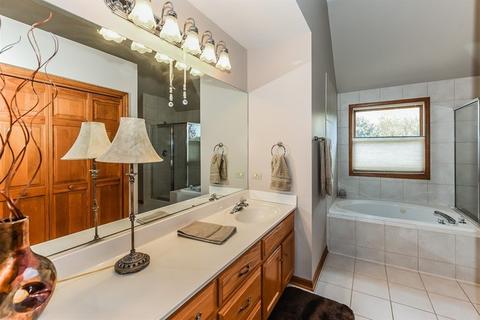 1818 E Hawthorne Blvd, Wheaton, IL 60187 photo 25