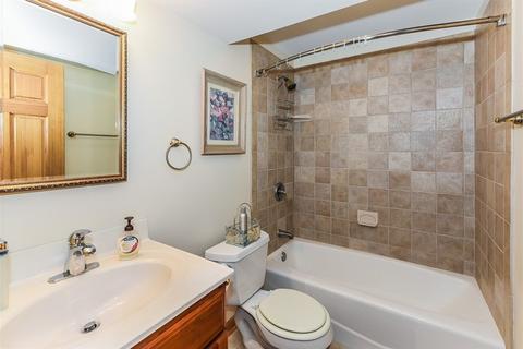1818 E Hawthorne Blvd, Wheaton, IL 60187 photo 22