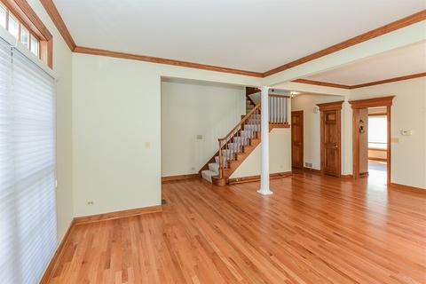 1818 E Hawthorne Blvd, Wheaton, IL 60187 photo 6