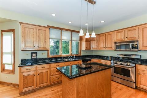 1818 E Hawthorne Blvd, Wheaton, IL 60187 photo 12