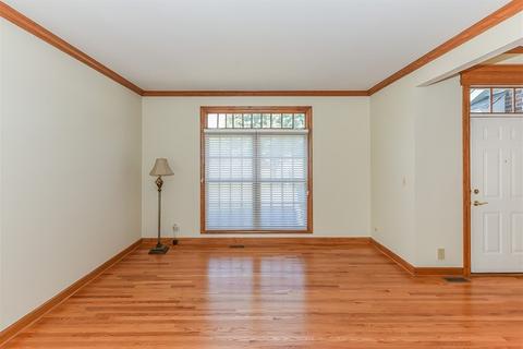 1818 E Hawthorne Blvd, Wheaton, IL 60187 photo 7