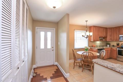 3780 Winston Dr, Hoffman Estates, IL 60192 photo 2