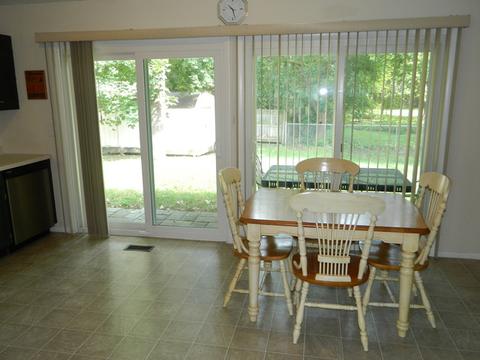 900 Carl Ave, Elgin, IL 60120 photo 8