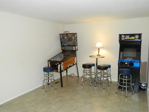 900 Carl Ave, Elgin, IL 60120 photo 9