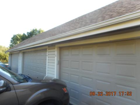 1016 E Thacker St, Schaumburg, IL 60173 photo 2