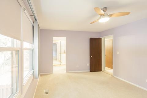 151 Shadowbend Dr, Wheeling, IL 60090 photo 14