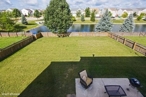 1813 Baring Ridge Dr, Plainfield, IL 60586 photo 2