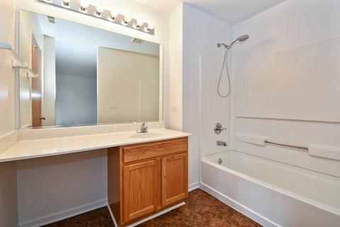 21526 Eich Dr, Crest Hill, IL 60403 photo 7
