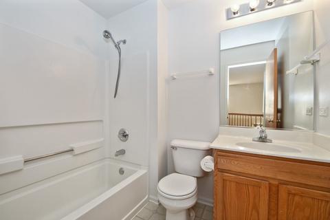 21526 Eich Dr, Crest Hill, IL 60403 photo 9