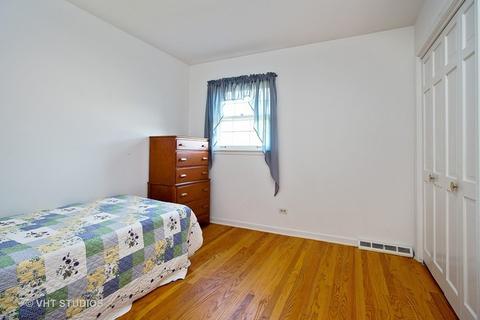 355 E Foster Ave, Roselle, IL 60172 photo 14