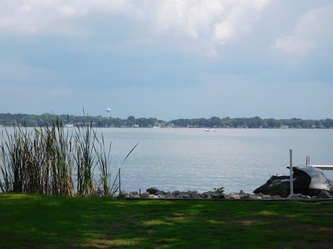 4712 Sabath Rd, Mchenry, IL 60051 photo 2