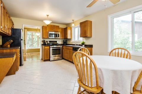 512 N Lyle Ave, Elgin, IL 60123 photo 4