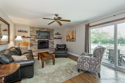 2068 Gladstone Dr, Wheaton, IL 60189 photo 10